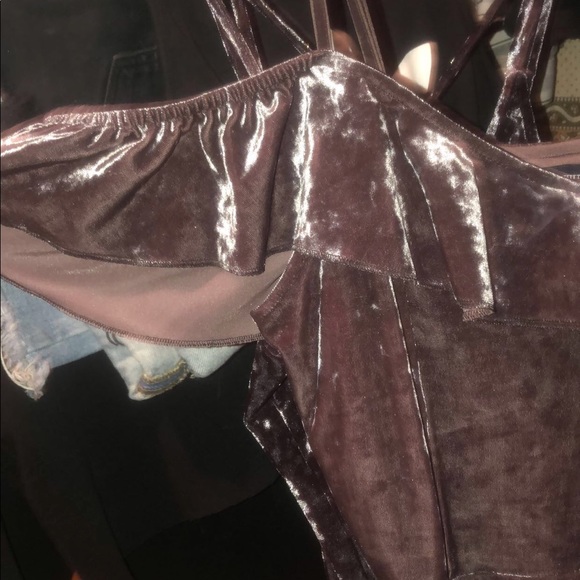 Velvet dress - Picture 2 of 3